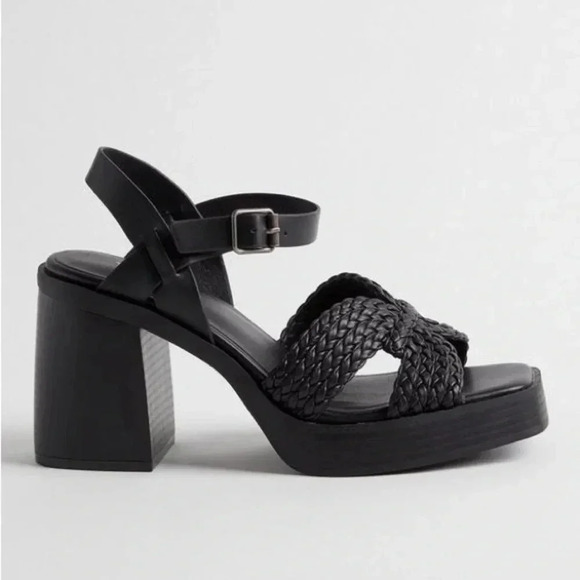 NWT Torrid • Black Crisscross Platform Heel Sandal Size 10.5 Wide Width - Picture 5 of 15